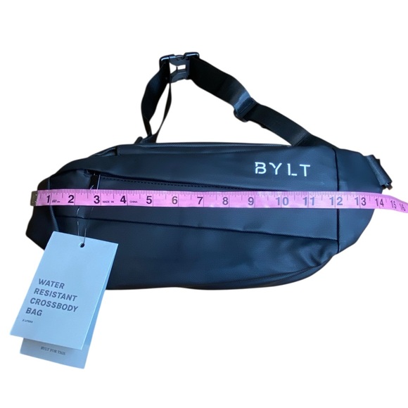BYLT Water resistant crossbody bag NWT - Picture 9 of 9